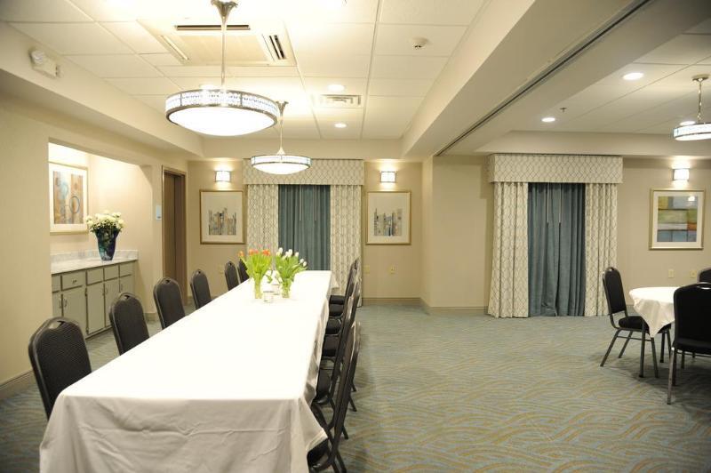 Holiday Inn Guin By Ihg Twin Екстер'єр фото