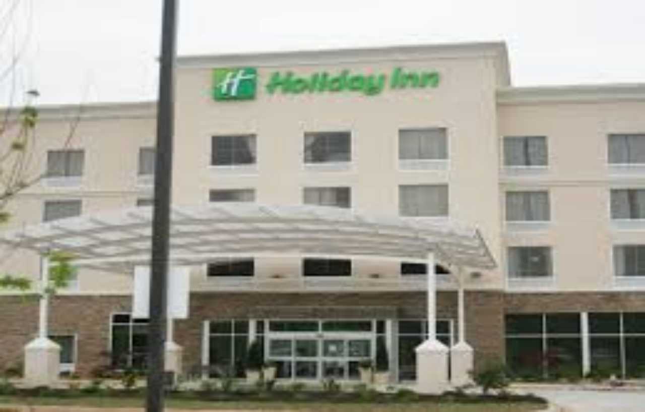Holiday Inn Guin By Ihg Twin Екстер'єр фото
